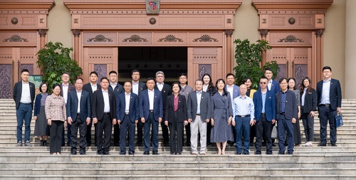 与会人员合影.jpg