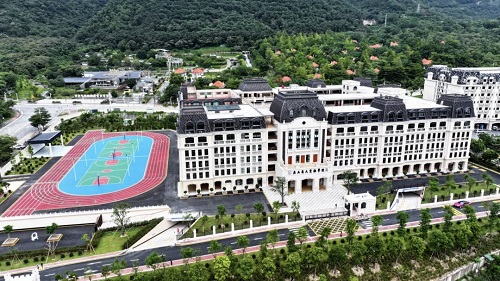 广工商大实验学校：端州发布邓文聪摄.jpg