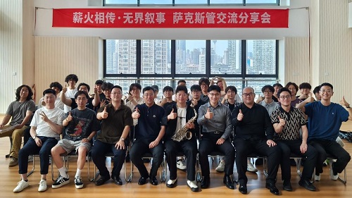 合影留念.jpg