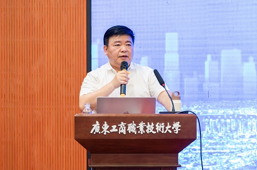 莫秀全讲话.jpg